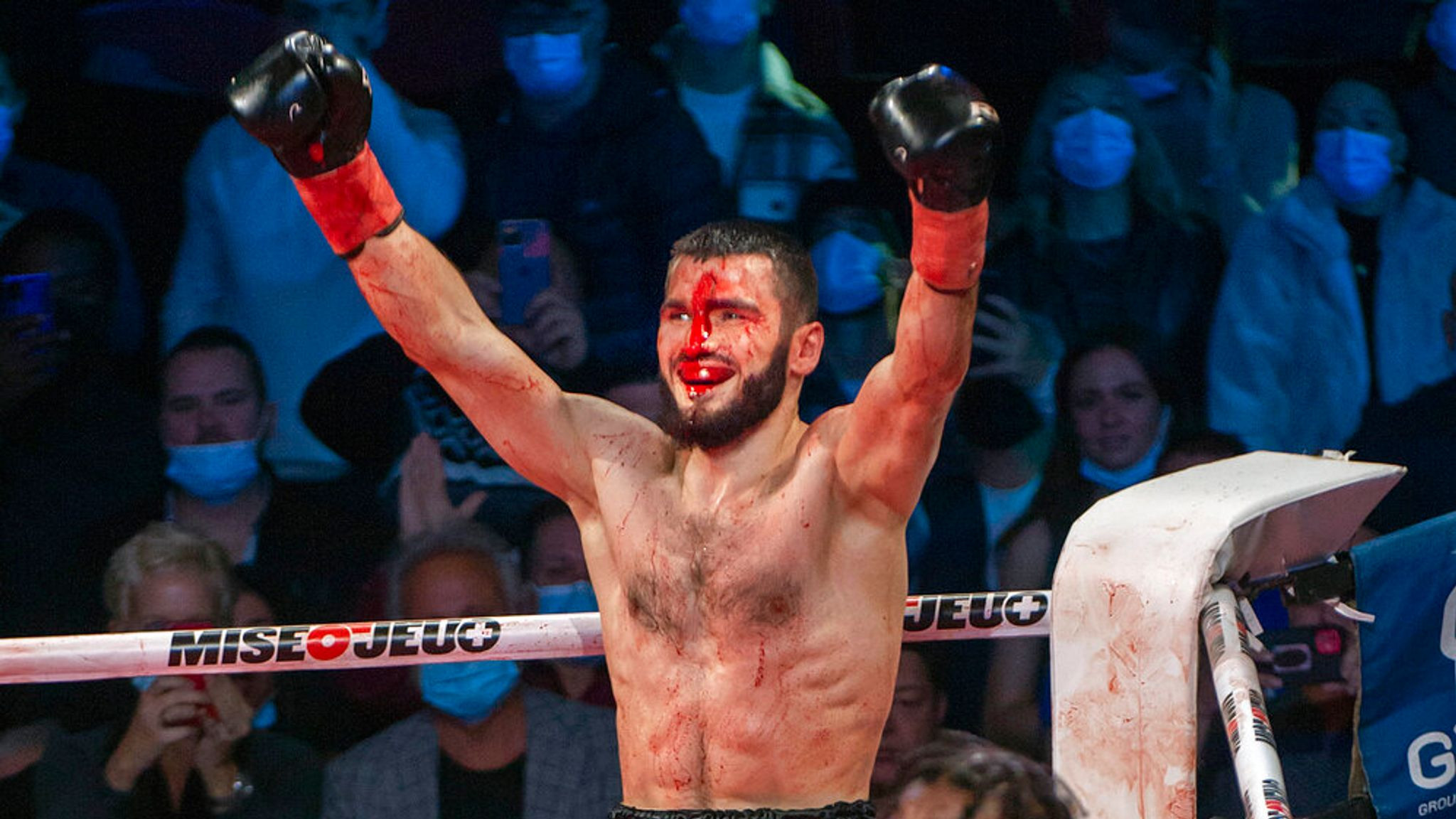Beterbiev-Smith light-heavyweight title bout postponed