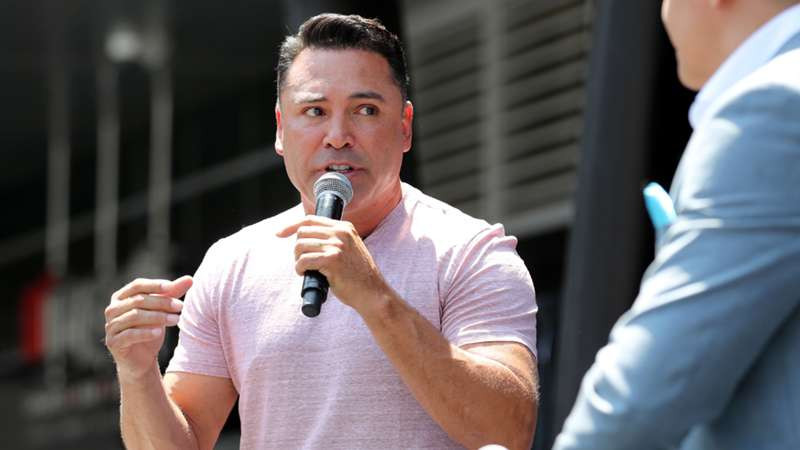 Oscar De La Hoya calls for unity among boxing promoters