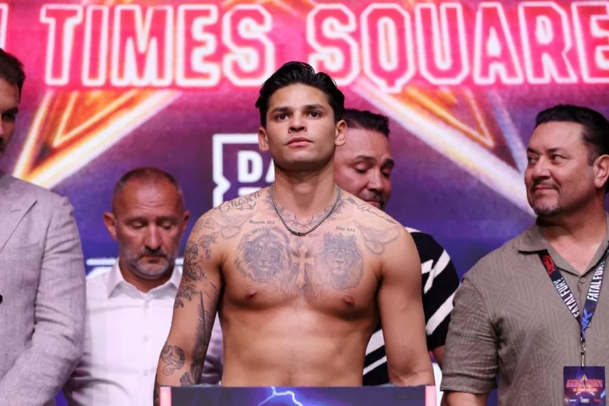 De La Hoya's plan: how Ryan can become Hall of Famer