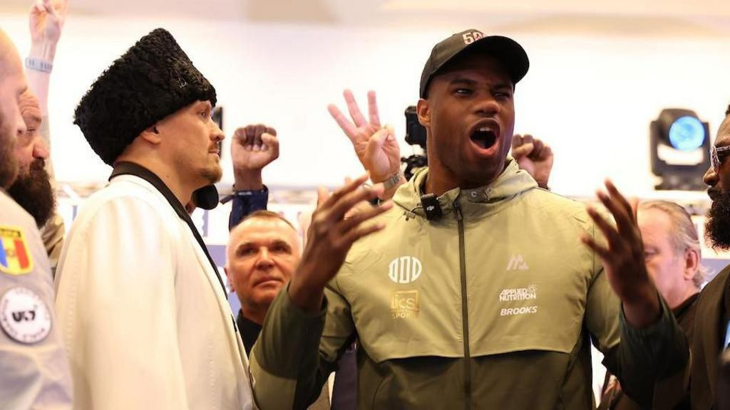 Usyk disagrees with Dubois' age claims