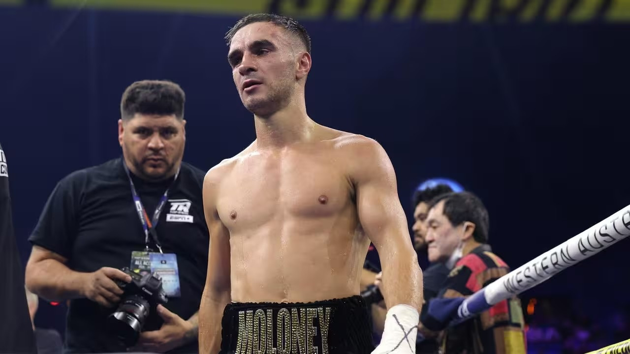 Andrew Moloney out!