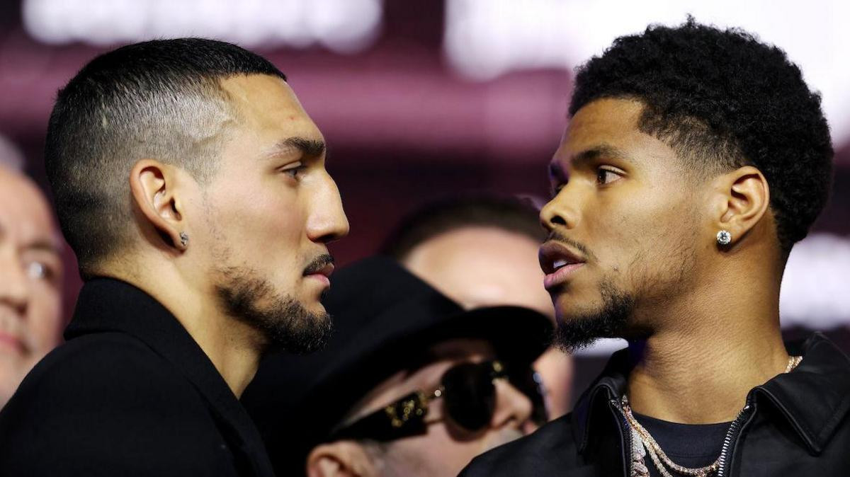 Teofimo Lopez announces move to welterweight