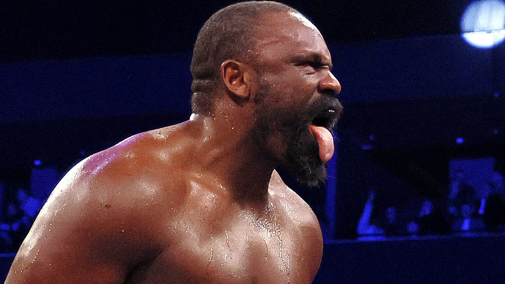 Chisora picks Verhoeven over Usyk