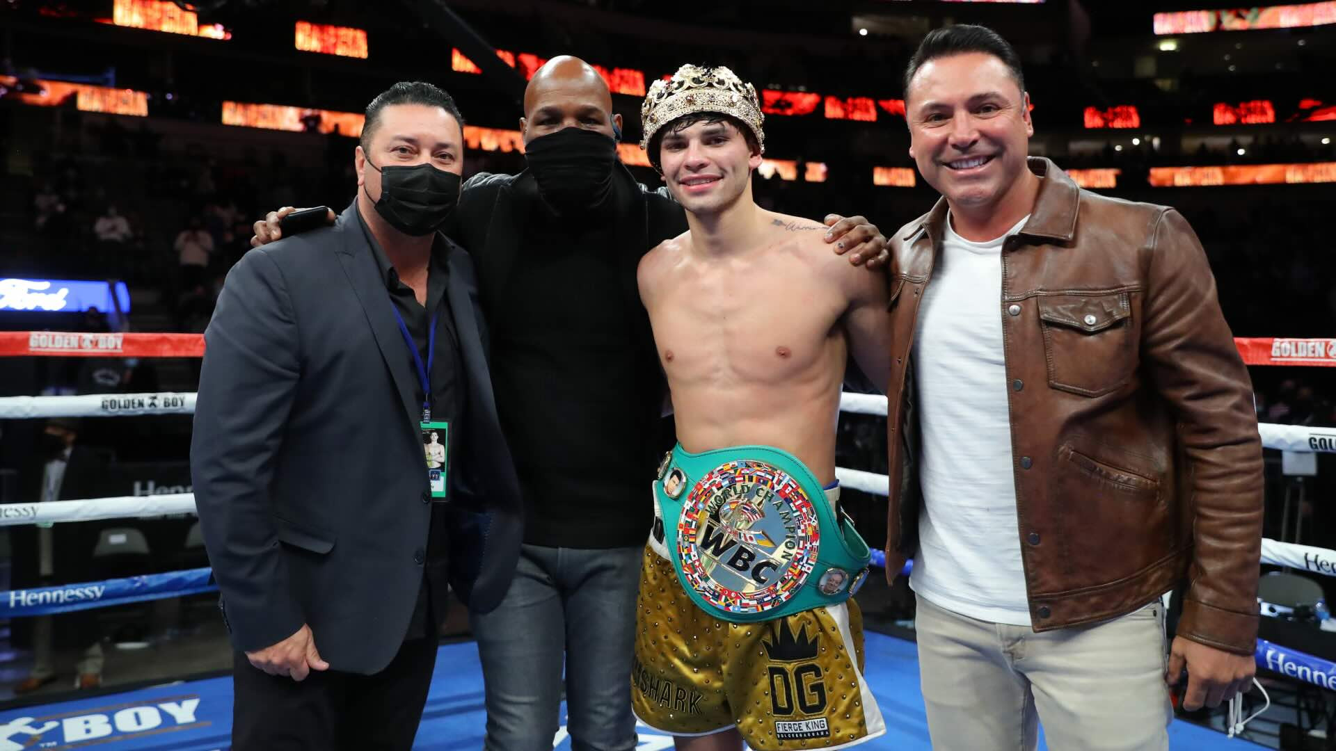 Oscar De La Hoya says he is working on Garcia vs. Benn
