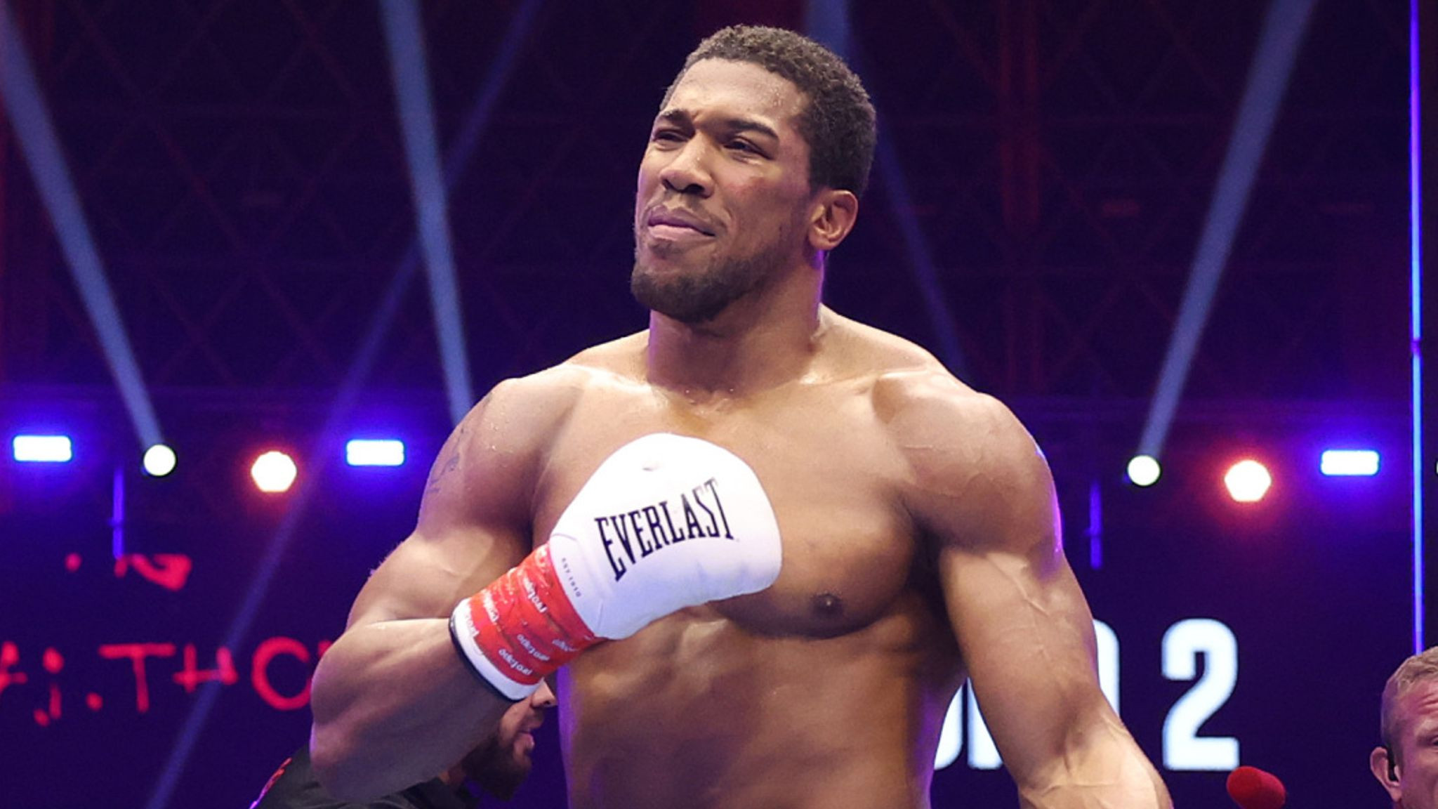 Anthony Joshua dismisses chin concerns after Prenga knockdowns