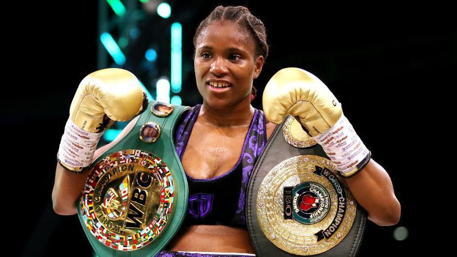 Caroline Dubois splits with Shane McGuigan