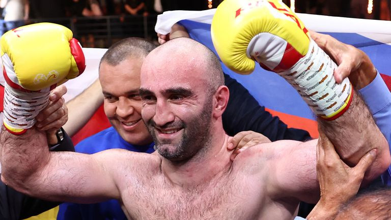 Derek Chisora calls out WBA champion Murat Gassiev