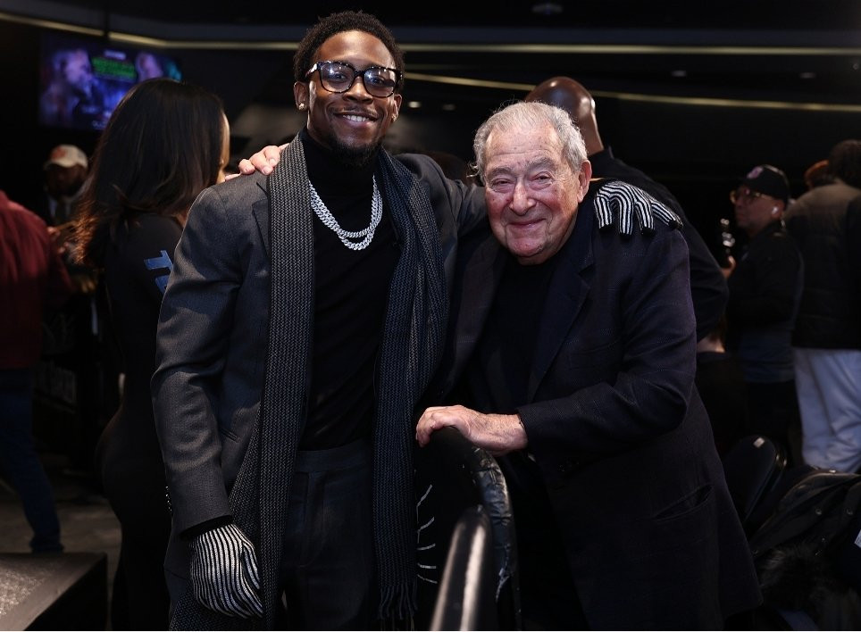 Bob Arum reacts on Keyshawn Davis pulling out of Devin Haney fight